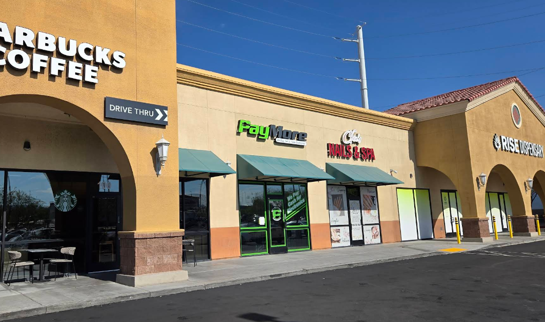 paymore south rainbow store front Image